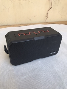 沙丁鱼(sardine)无线蓝牙音响f5,卖80元一个.懂的