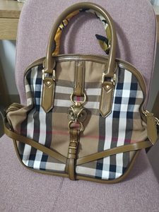 巴宝莉 burberry 猫头鹰包包 购于西班牙马德里 包太