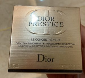 迪奥花蜜活颜丝悦按摩眼霜