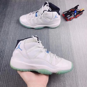 aj11传奇蓝 38码 穿两次 成色很新 鞋底氧化小 鞋垫l