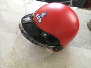 蓝盾电动车头盔,质量绝对有保障!