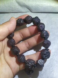 精品埃及沙漠黑金刚天然天珠法器戈壁石预言石手串