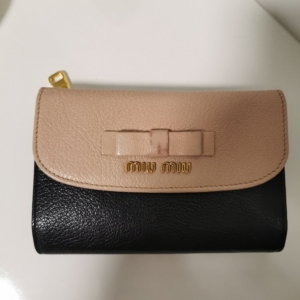 miumiu钱包蝴蝶结