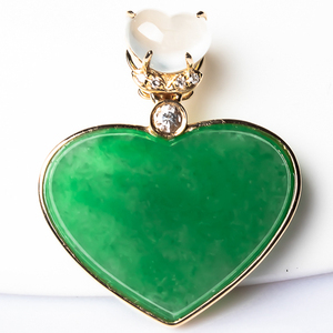 18k爱心金镶玉心形玉石吊坠a货阳绿翡翠桃心玉佩送女朋友2.99g