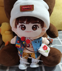 raymond雪伟淘宝tfboys易烊千玺娃娃公仔宝宝20cm毛绒玩具玩偶现货