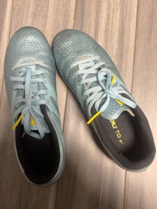 阿迪达斯梅西足球鞋 鞋码41.