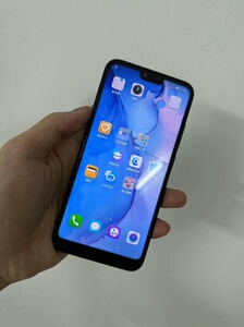 华为手机,华为荣耀10,6 128g,麒麟970处理器,双卡