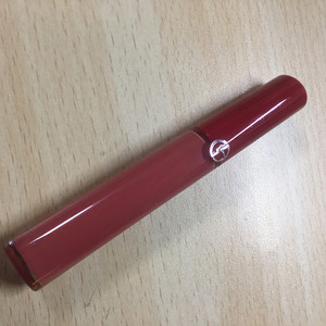 阿玛尼amani500豆沙色口红,没怎么用过,几乎闲置,洋码