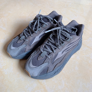 adidas yeezy 700v2 晶洞宝藏 咖啡椰子70