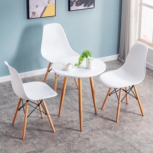 小白桌子板凳,闲置出售,一张桌子3把椅子,120自提,武侯区