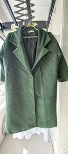深绿色西装款呢子外套
