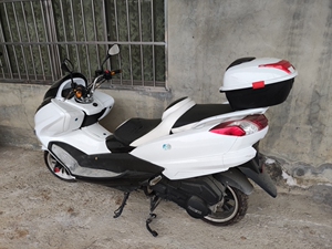 三友牌大踏板摩托,骑着很稳,新车7000多,2021年9月上