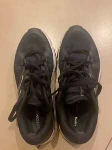 NB纽百伦儿童运动鞋35码，适合33-34的脚，正常穿着痕迹