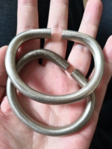 马蹄银手镯两只～北方老银饰,老物件～古玩杂项～133.2克重