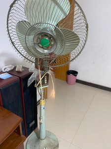 菊花牌老式落地扇