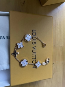 lv白贝母五花手链