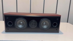 派诺piano中置音箱,成色如图事物拍摄,功能正常,双4寸中