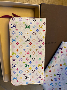 lv白底彩色老花手包钱包卡夹,内有12个卡槽,两个拉链包,外