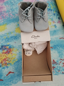Clark鞋子，婴儿满月酒鞋子，雾霾蓝，买了穿脚上装装门面的