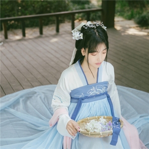 梨花渡汉服软烟罗