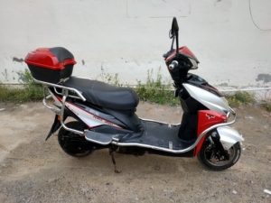 闲置酷玛电动车转让,72伏的大电机.6块20的电瓶.时速60