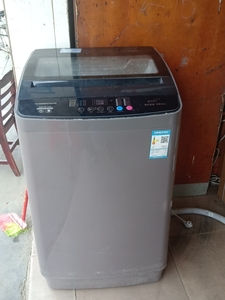 广东小天鹅全自动洗衣机型号xqb120-1088