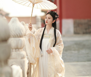 叶初夏秦赫霏雨初霁女装毛若懿霏雨初霁衬衫若曦格格服感兴趣的产品娅