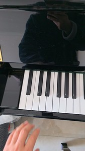 英昌钢琴YC123