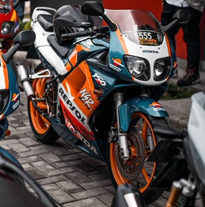 收:本田nsr150sp……靓仔: 整车原版原漆……有的私聊