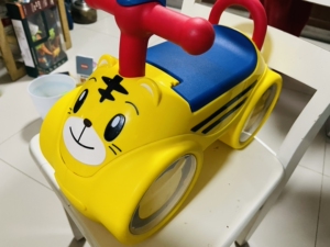 巧虎扭扭车