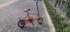 品牌GOGO BIKE一秒钟折叠自行车，12寸，9成新以上，