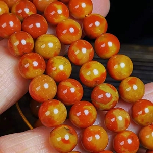 83克外蒙战国红鸡油黄玛瑙巧雕料原石tb5186855095000000