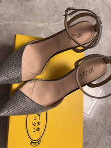 她雅女鞋,全新,跟高7公分,37码