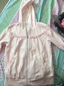 堡狮龙140码女童外套，浅粉色很可爱，没穿过几次，绒绒的舒服