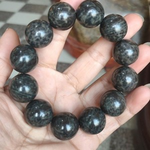 一款冰碛岩豹纹手链 珠径18mm