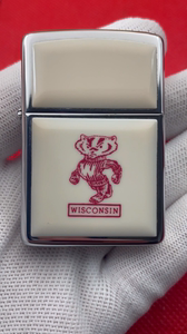 zippo1980年白雅士,美国威斯康星大学 ,镀铬镜面77双