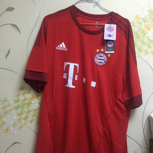 000人付款淘宝拜仁慕尼黑1516赛季主场球衣静物摄影与后期处理