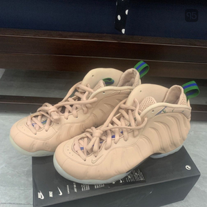 nike foamposite粉喷 奶茶喷泡 42码正品