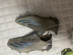 阿迪达斯 x20   fg ghosted