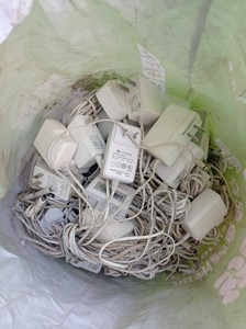 白色12V1A电源，不分好坏，统货打包，1000个，需要联系