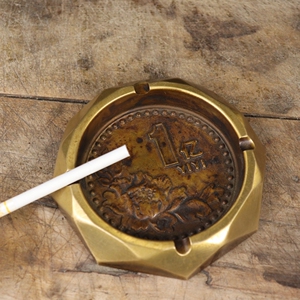 纯铜烟灰缸一亿烟缸