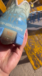 艾弗森answer12代球鞋,掘金配色, 鞋头绒面料,有点瑕