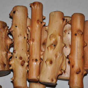 80王贵祥陀螺企业店淘宝王贵祥贵州檬子红子实木衣叉长棍陀螺杆原木