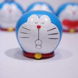 哆啦a梦扭蛋机蛋