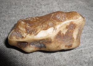 哈密蛋白石原石