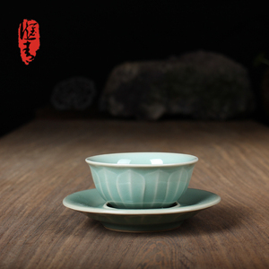 青瓷茶杯莲