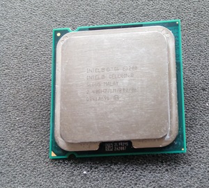 intel赛扬双核 e3200 双核cpu 775针 2.4g 特价