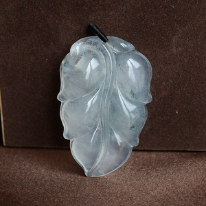 清仓亏本价天然缅甸冰种飘蓝花水沫子玉翡翠叶子项链吊坠女送长辈