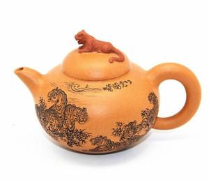 国礼紫砂 汪成琼 宜兴紫砂壶 八虎壶180cc