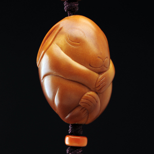 【木子工坊】南工非苏工名家纯手工橄榄核雕苏镇焕卡通兔子